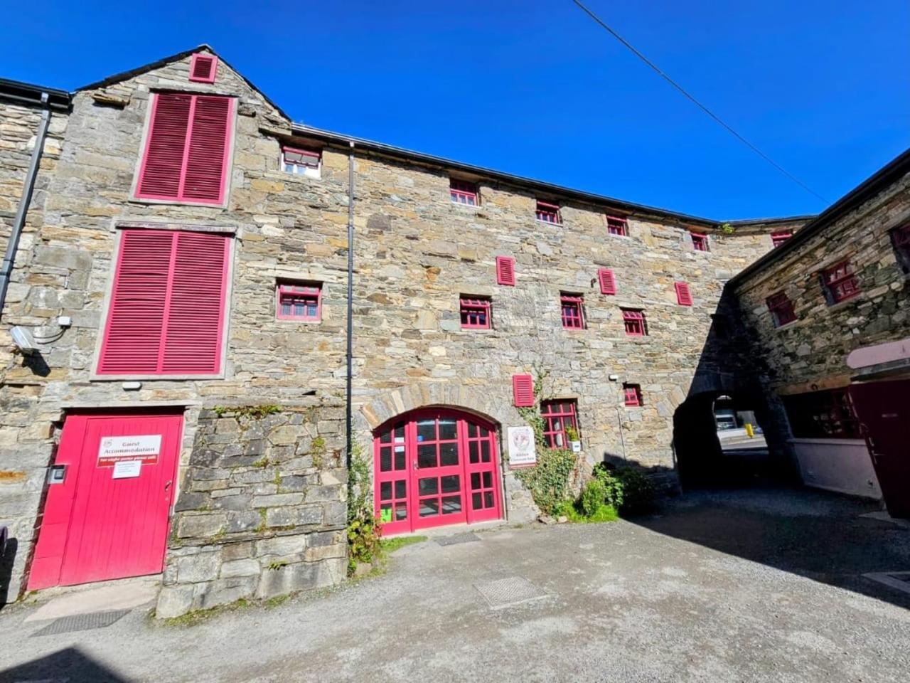 Old Mill Holiday Hostel ウェストポート エクステリア 写真