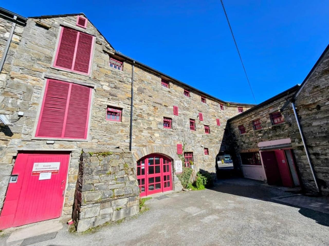 Old Mill Holiday Hostel ウェストポート エクステリア 写真